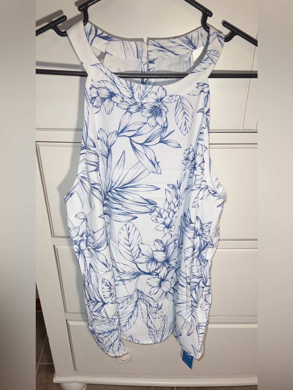 CUPSHE Women's Floral High Neck
Blouse Sz Medium NWT